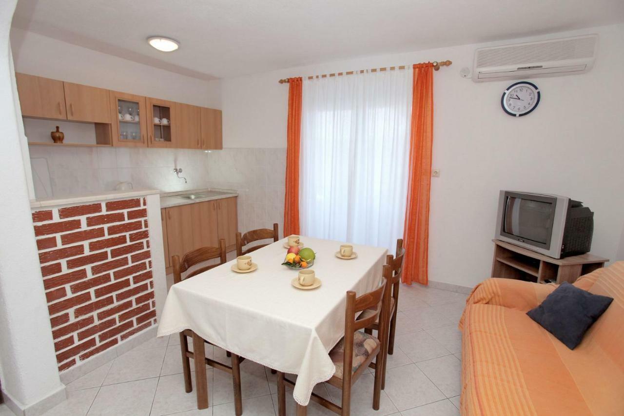 Apartments Maja - Sea View Trogir Extérieur photo