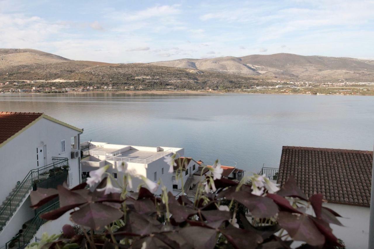 Apartments Maja - Sea View Trogir Extérieur photo