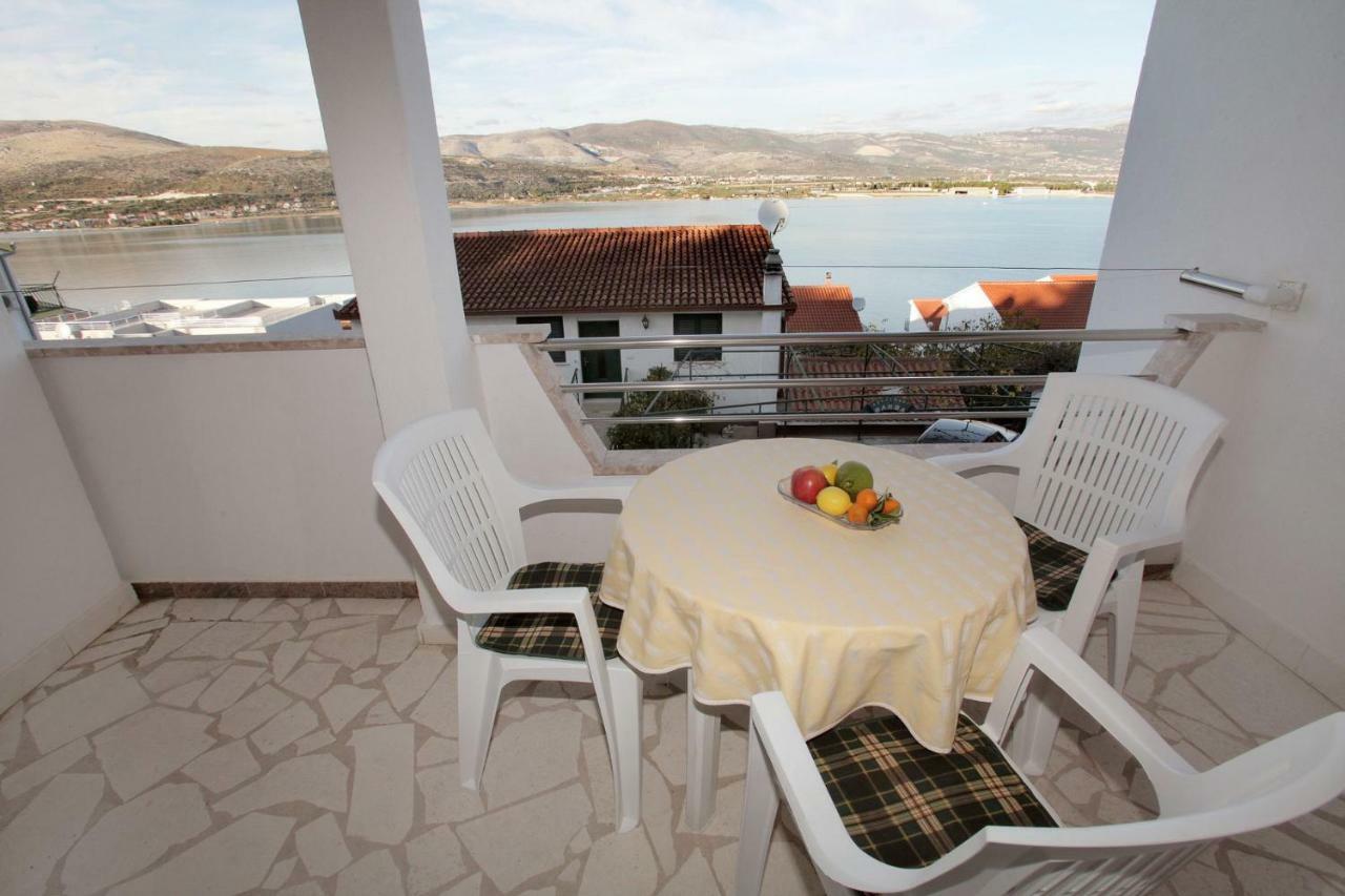 Apartments Maja - Sea View Trogir Extérieur photo