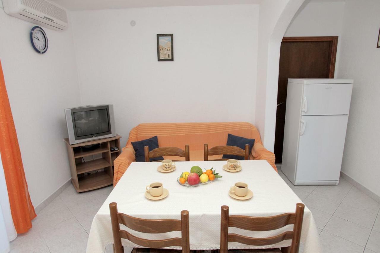 Apartments Maja - Sea View Trogir Extérieur photo