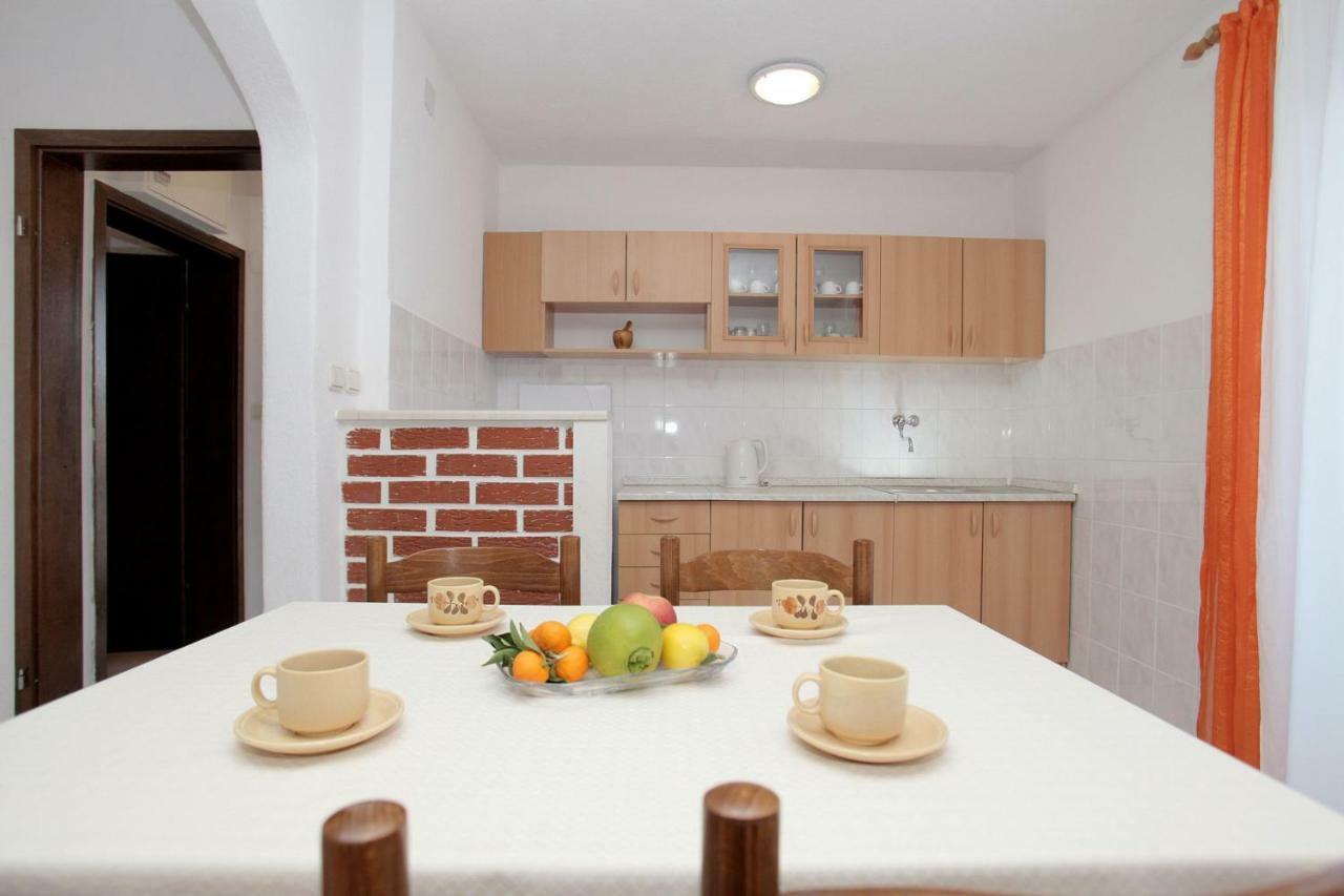 Apartments Maja - Sea View Trogir Extérieur photo