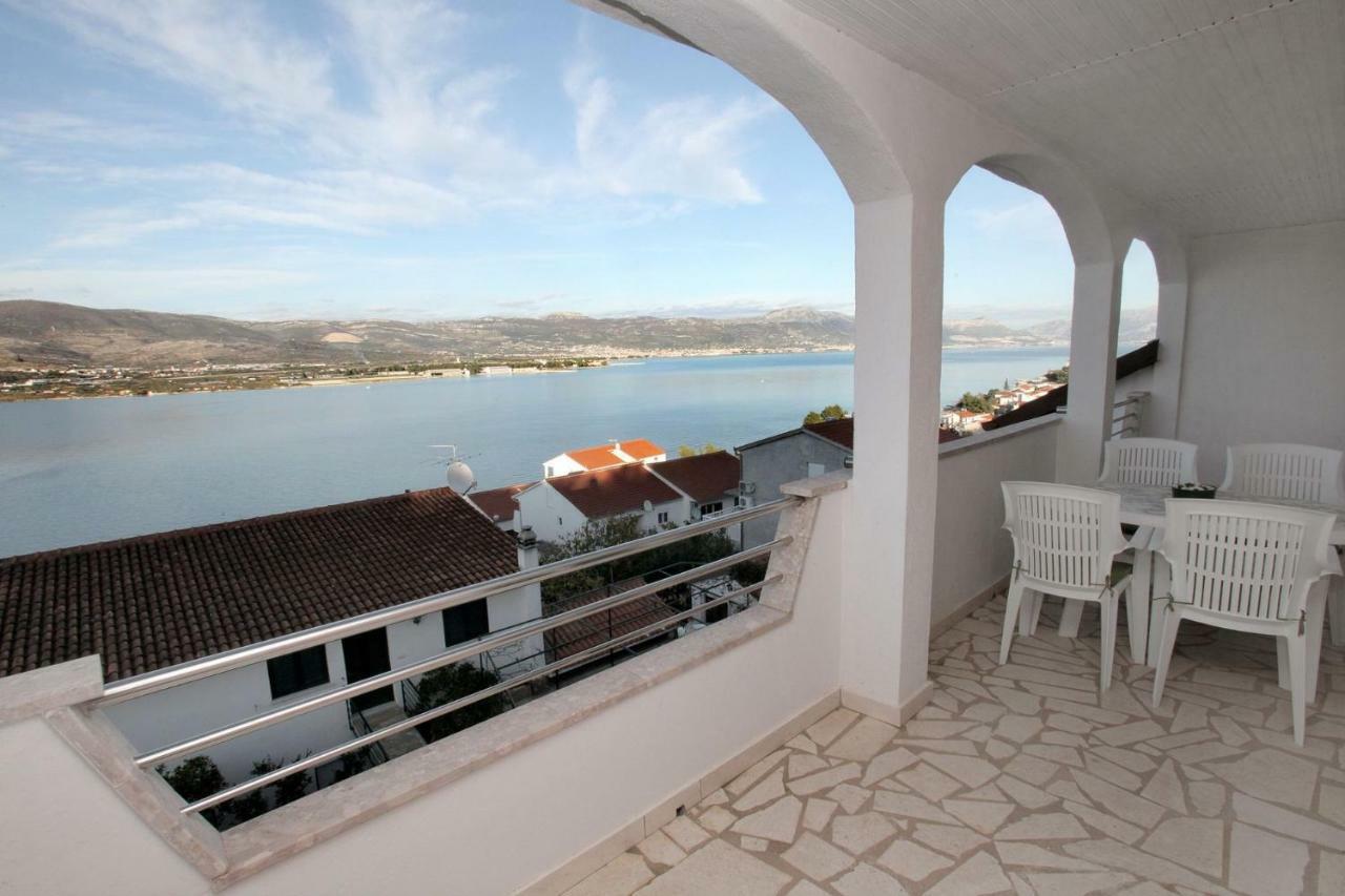 Apartments Maja - Sea View Trogir Extérieur photo