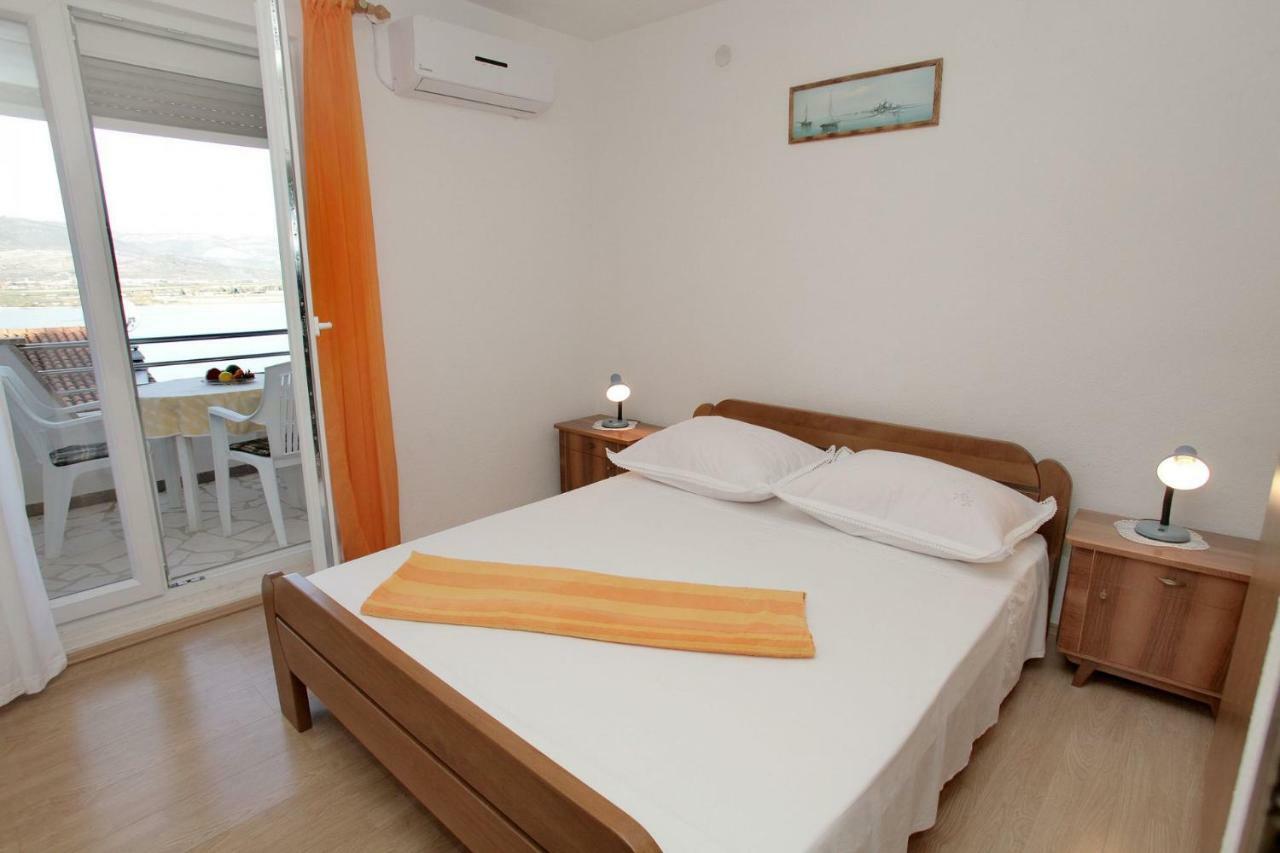 Apartments Maja - Sea View Trogir Extérieur photo